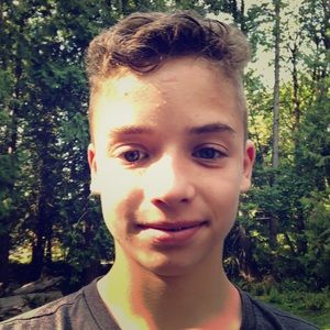 Meet your Posher, Maxwell